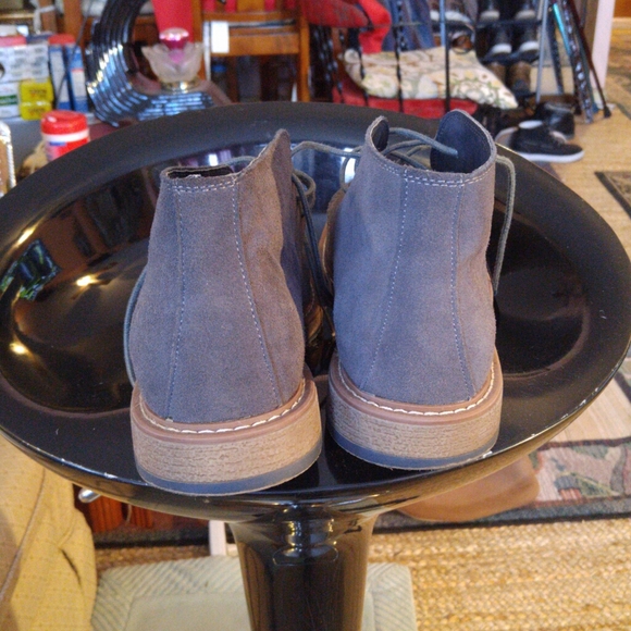 Boots - Picture 3 of 6